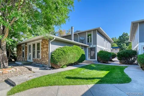 4895 El Camino Drive #C