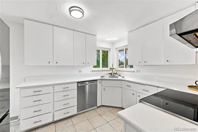 6150 Carr Street Arvada, CO 80004