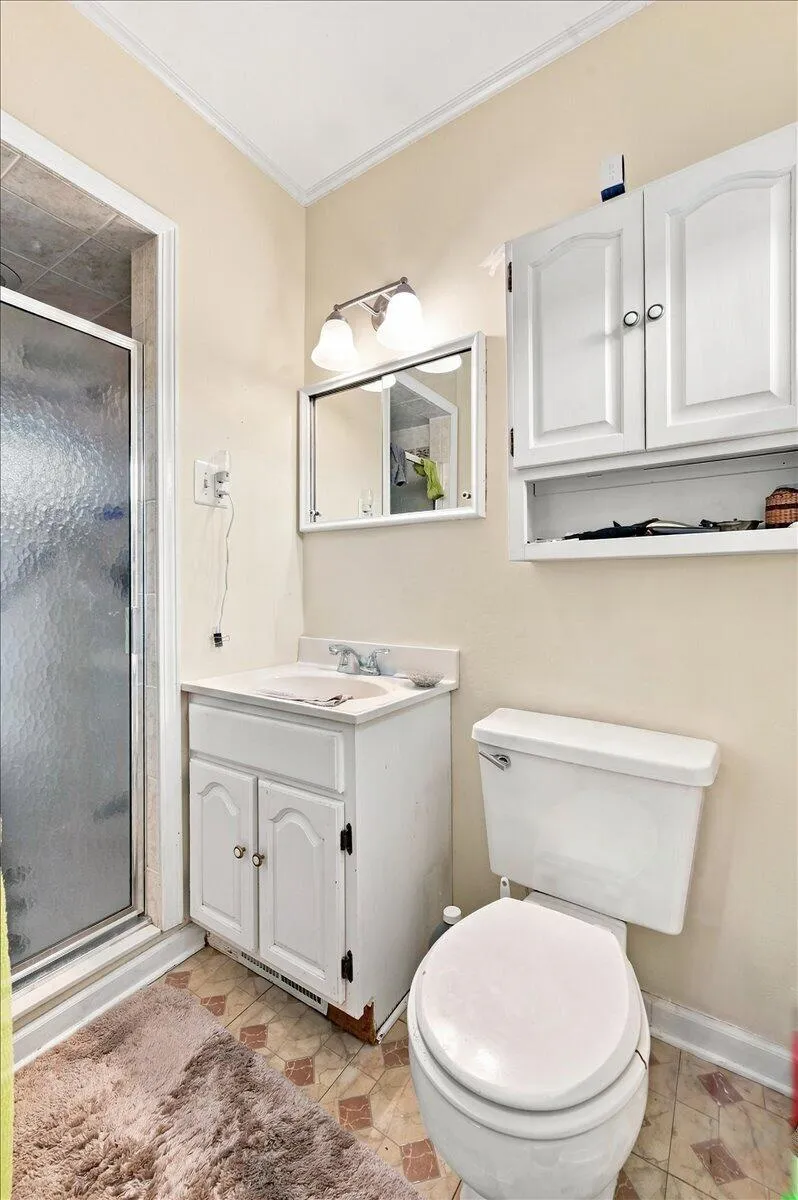 27445 Buckingham Street Livonia, MI 48154