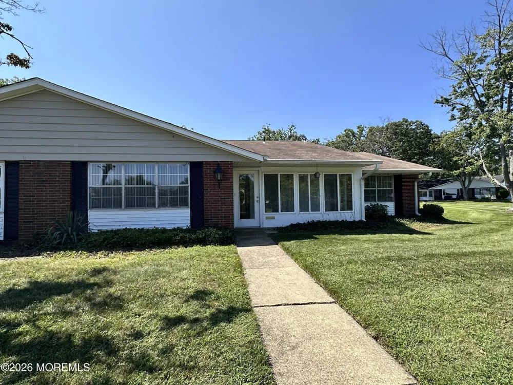 587 B Lake Point Drive Lakewood, NJ 08701