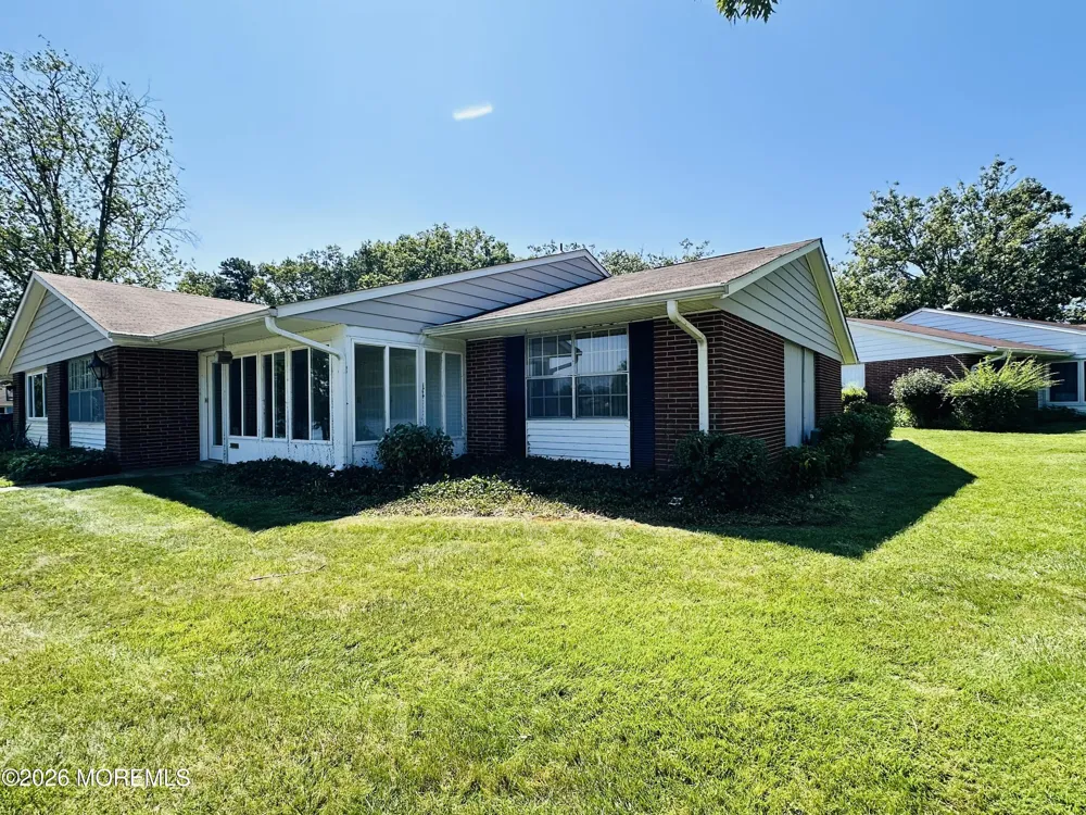587 B Lake Point Drive Lakewood, NJ 08701
