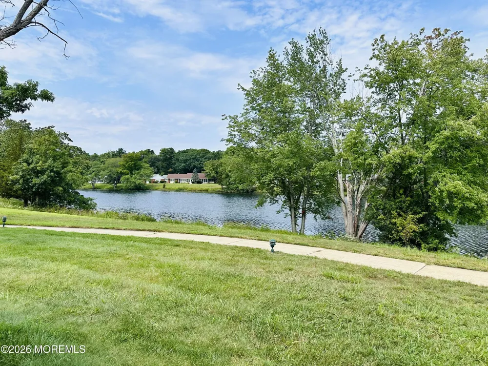 587 B Lake Point Drive Lakewood, NJ 08701