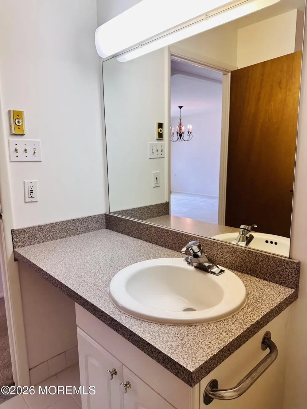 587 B Lake Point Drive Lakewood, NJ 08701