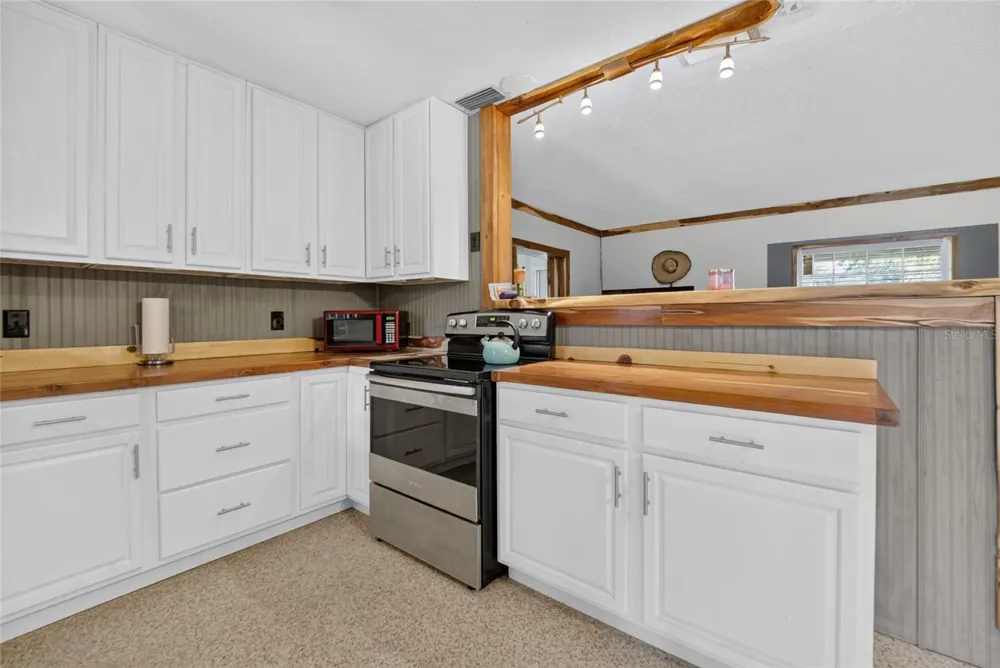 18240 SW 31ST STREET Dunnellon, FL 34432