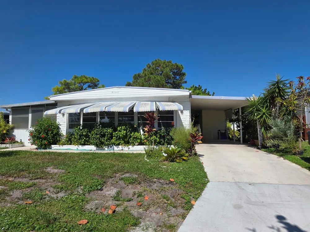 6125 Guava Lane Atlantis, FL 33462