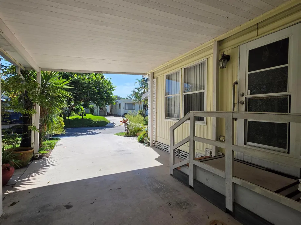 6125 Guava Lane Atlantis, FL 33462