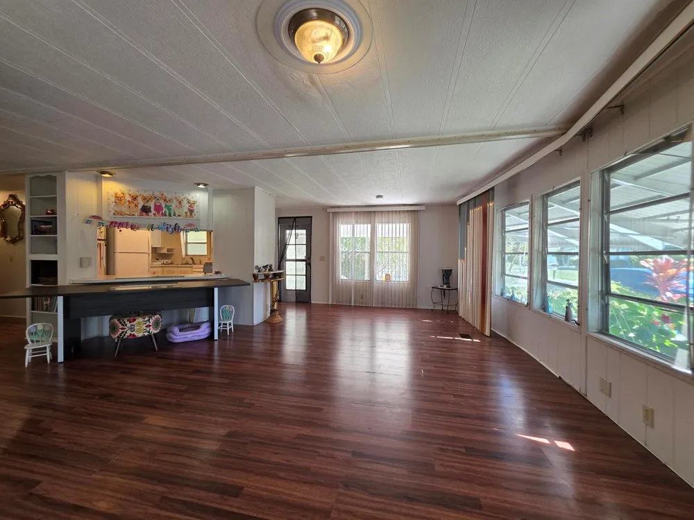 6125 Guava Lane Atlantis, FL 33462