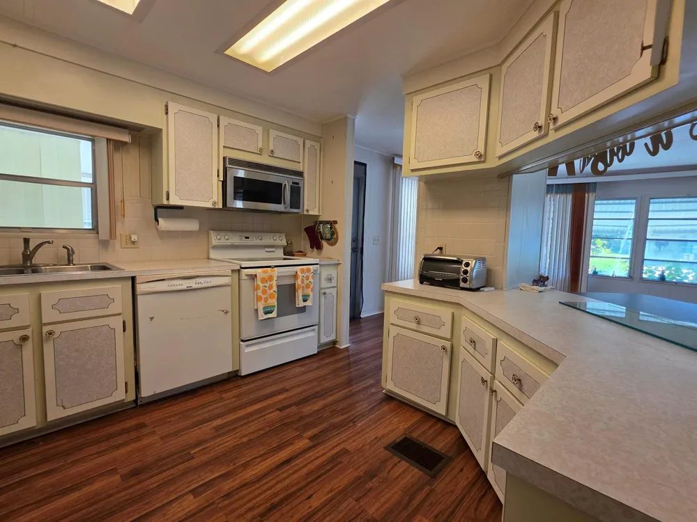 6125 Guava Lane Atlantis, FL 33462