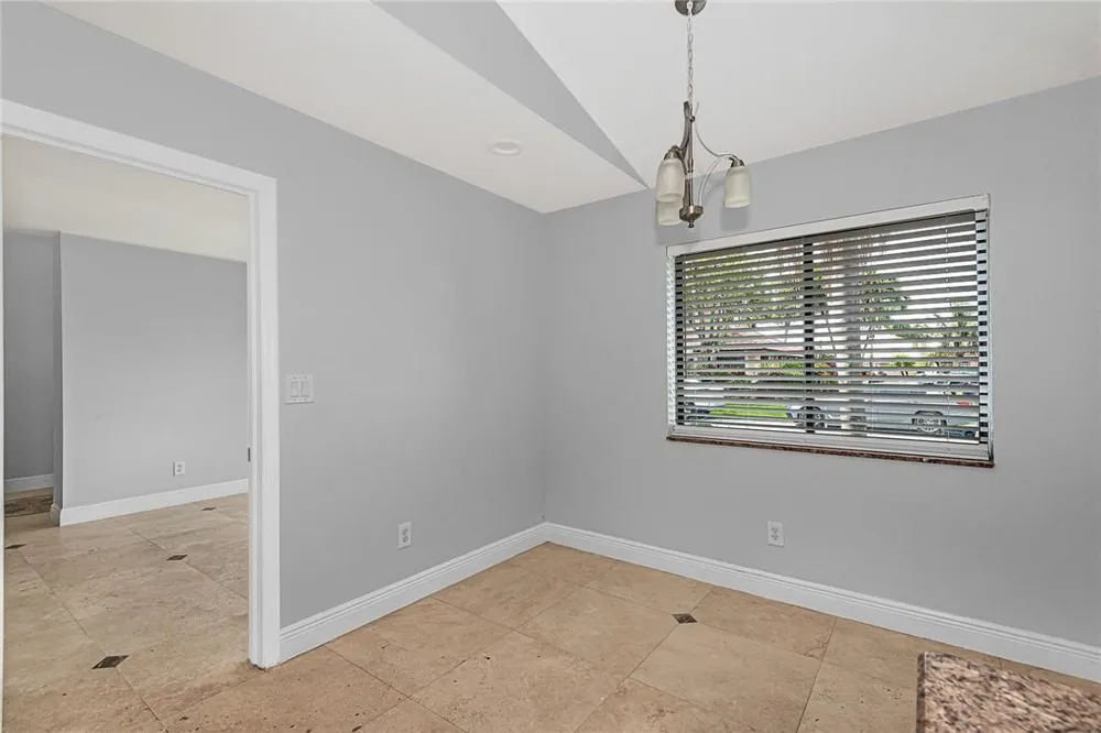 11551 SW 11th Street Pembroke Pines, FL 33025