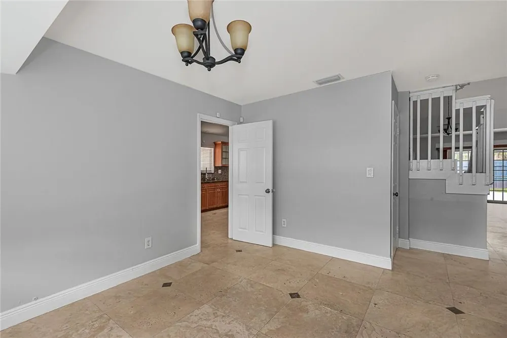 11551 SW 11th Street Pembroke Pines, FL 33025