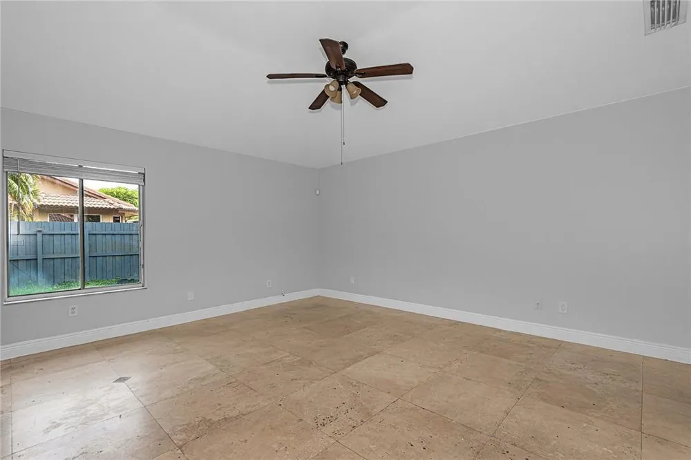 11551 SW 11th Street Pembroke Pines, FL 33025