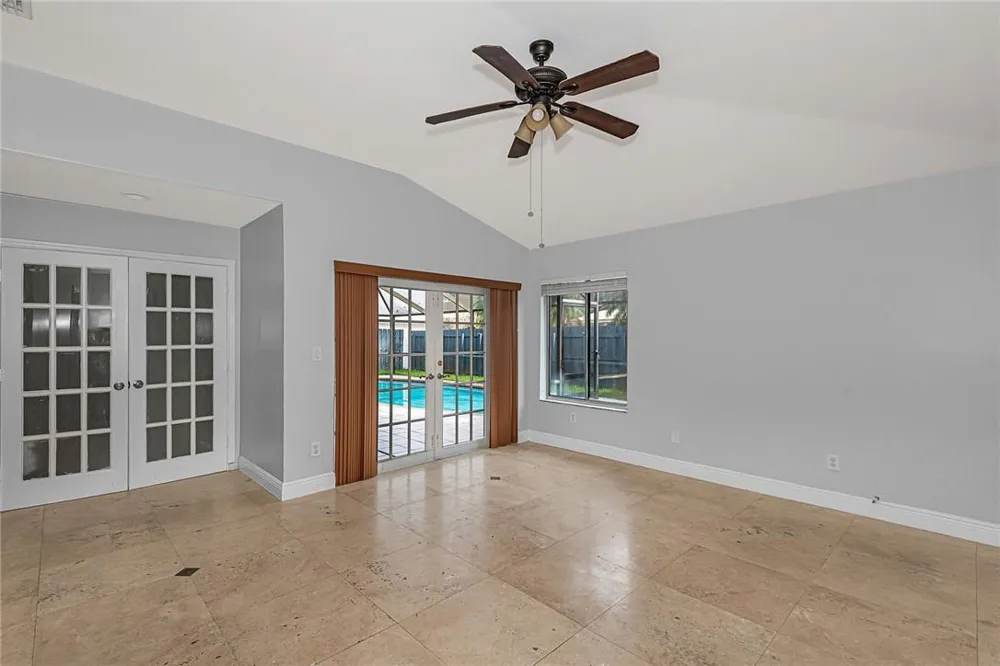 11551 SW 11th Street Pembroke Pines, FL 33025