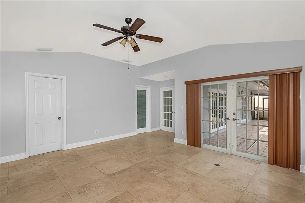 11551 SW 11th Street Pembroke Pines, FL 33025