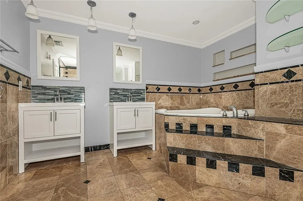 11551 SW 11th Street Pembroke Pines, FL 33025