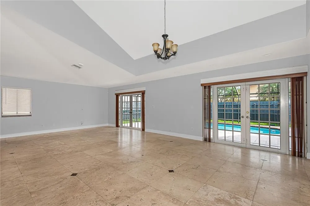11551 SW 11th Street Pembroke Pines, FL 33025