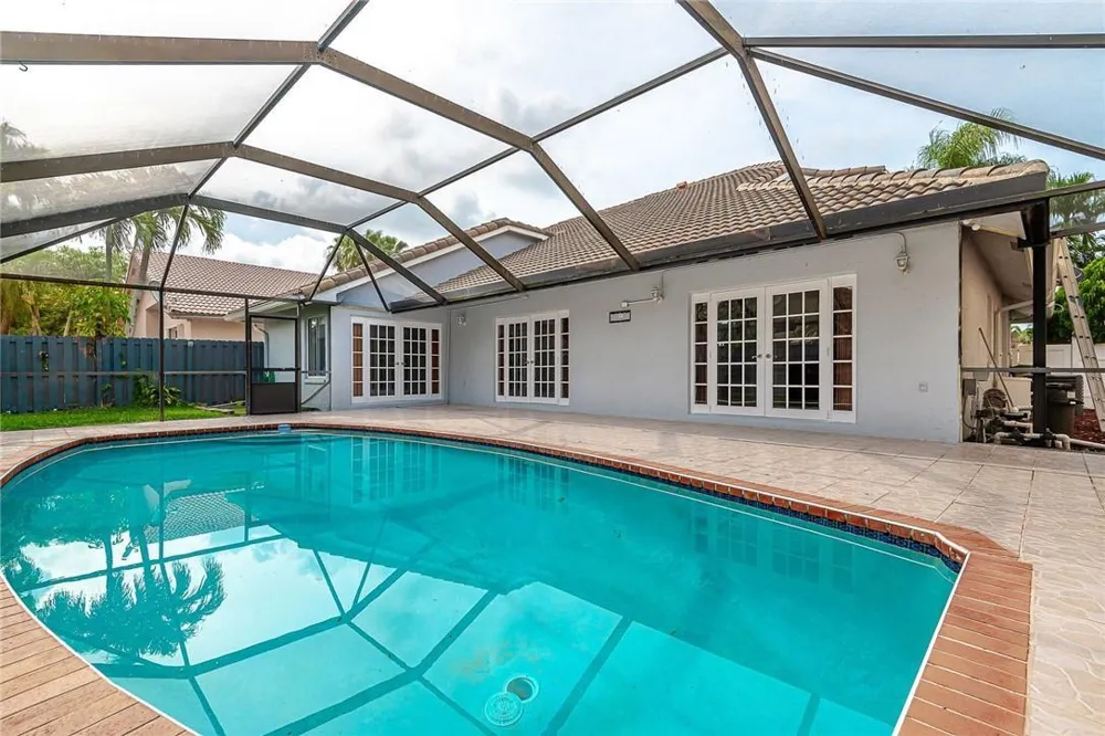 11551 SW 11th Street Pembroke Pines, FL 33025