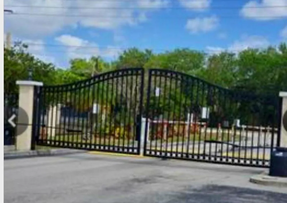 3700 56TH AVENUE #1030 Hollywood, FL 33021