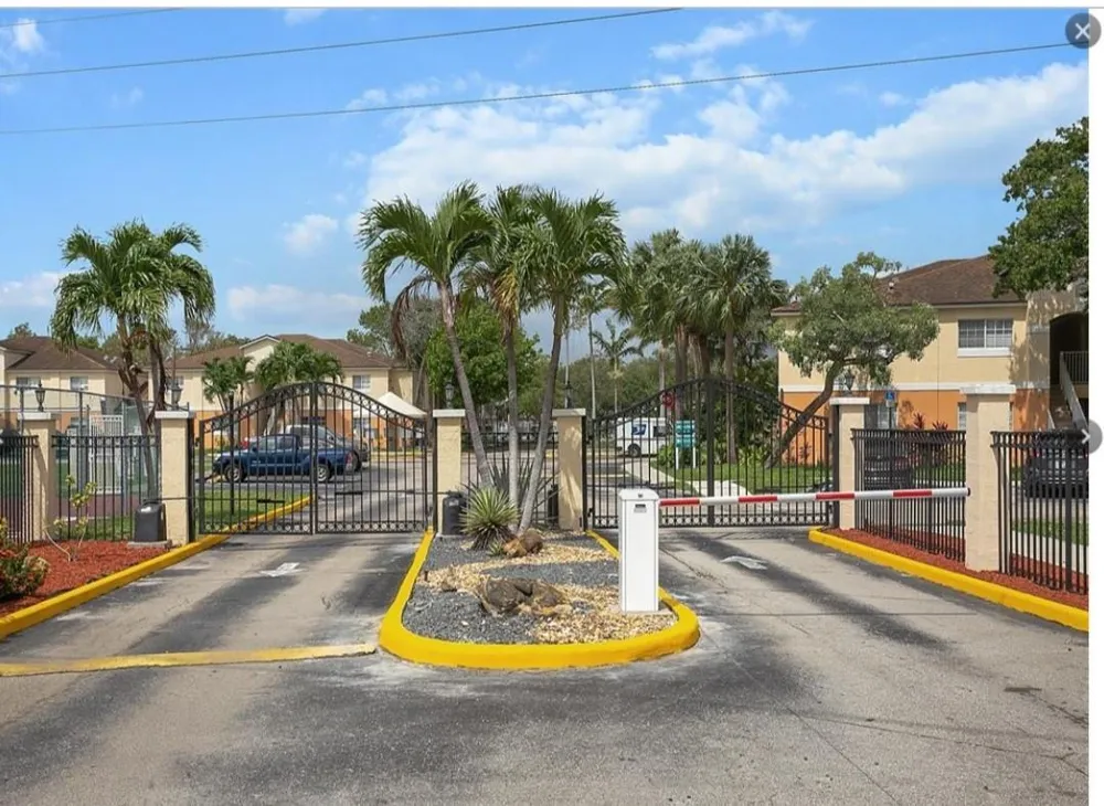 3700 56TH AVENUE #1030 Hollywood, FL 33021