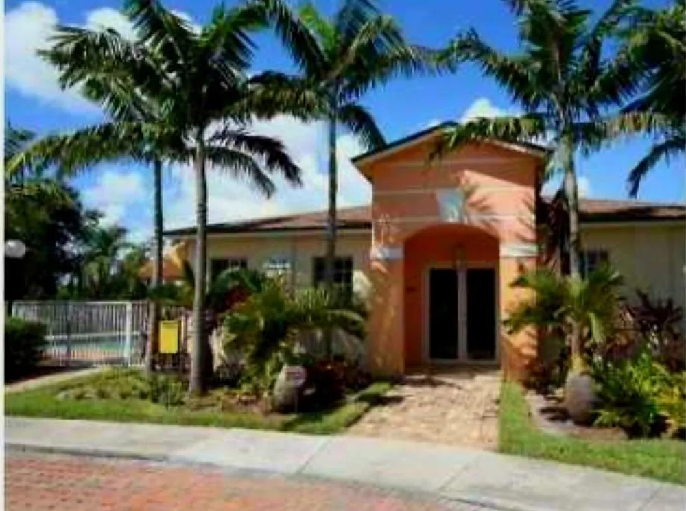 3700 56TH AVENUE #1030 Hollywood, FL 33021