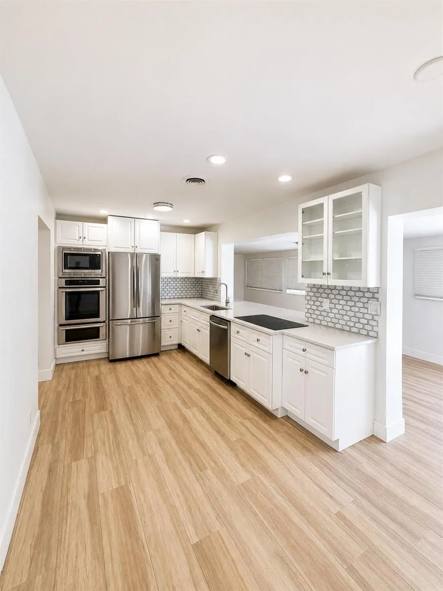 2910 NE 39TH COURT Lighthouse Point, FL 33064
