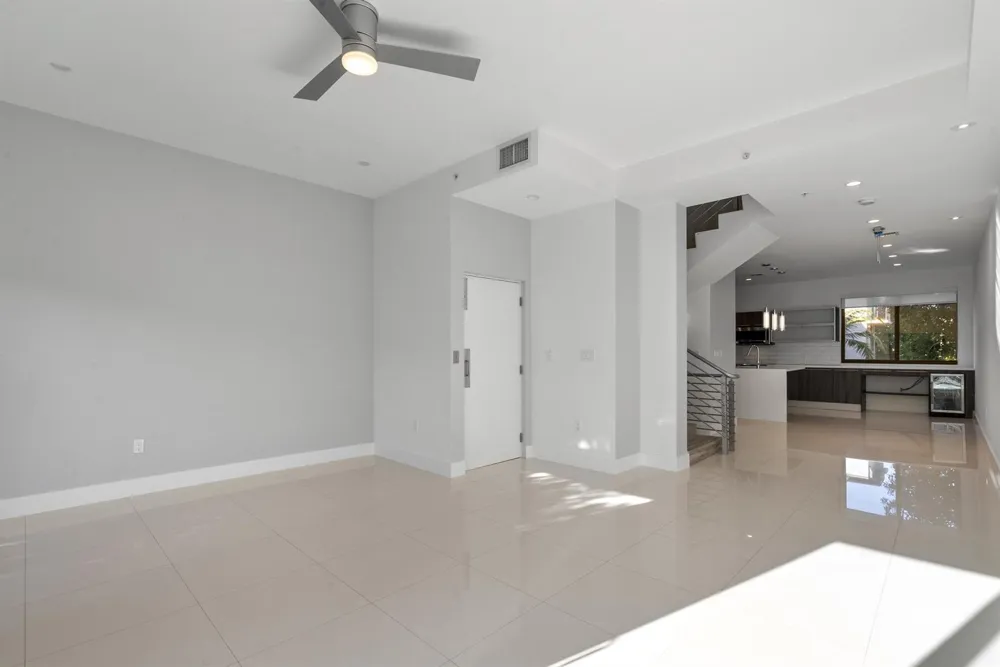 180 SE 4TH TERRACE Pompano Beach, FL 33060