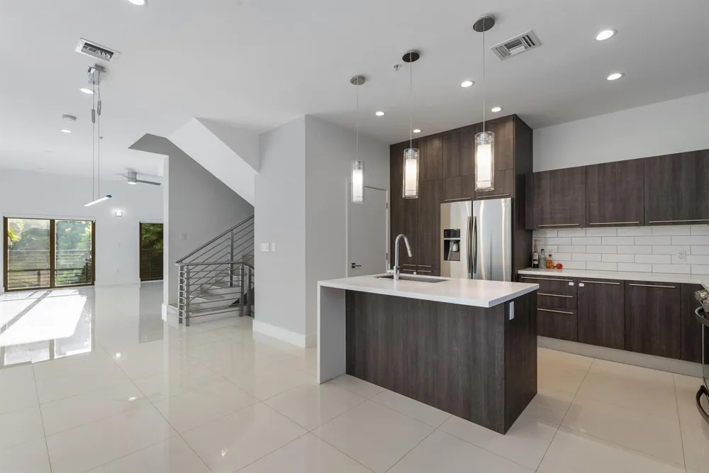 180 SE 4TH TERRACE Pompano Beach, FL 33060
