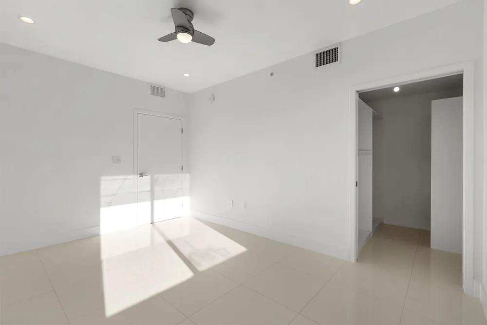 180 SE 4TH TERRACE Pompano Beach, FL 33060