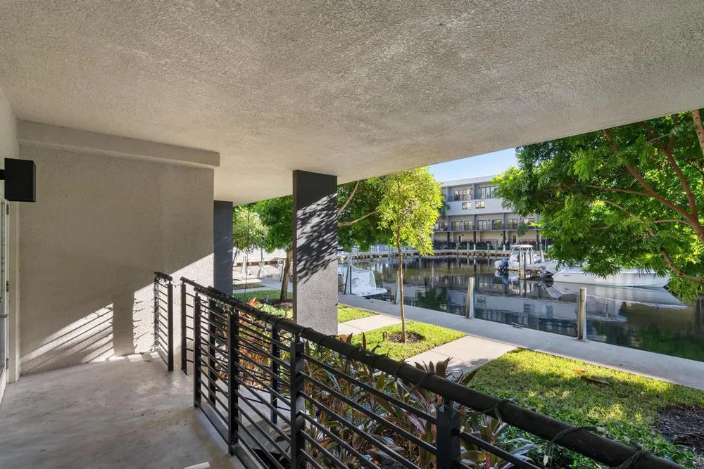 180 SE 4TH TERRACE Pompano Beach, FL 33060