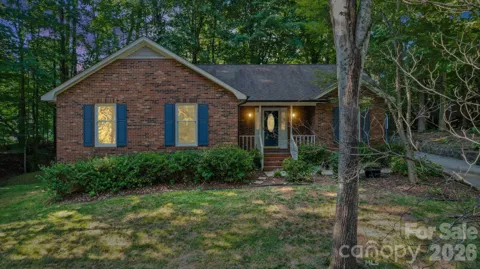 821 Deer Path Place
