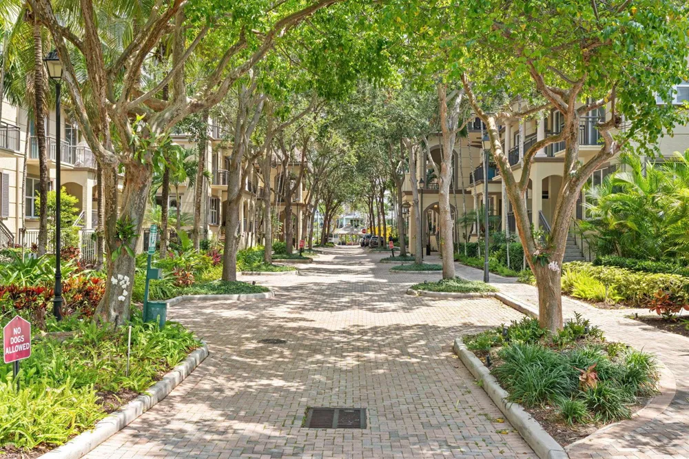 2617 NE 14th Avenue #109 Wilton Manors, FL 33334