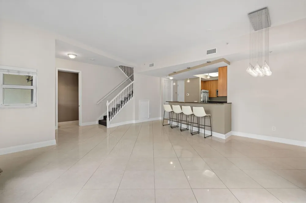 2617 NE 14th Avenue #109 Wilton Manors, FL 33334