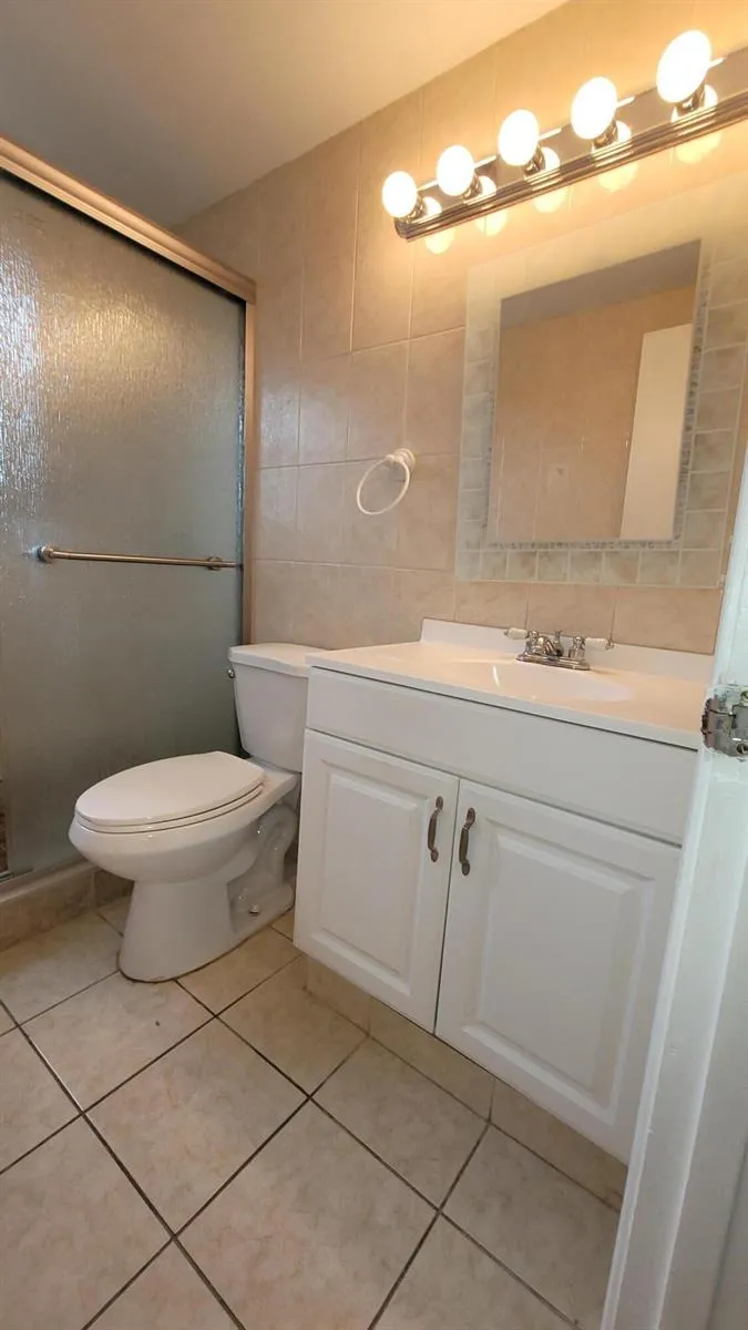 208 EASTHAMPTON I West Palm Beach, FL 33417