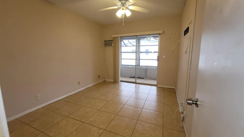 208 EASTHAMPTON I West Palm Beach, FL 33417