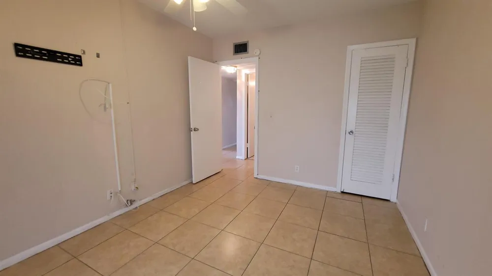 208 EASTHAMPTON I West Palm Beach, FL 33417