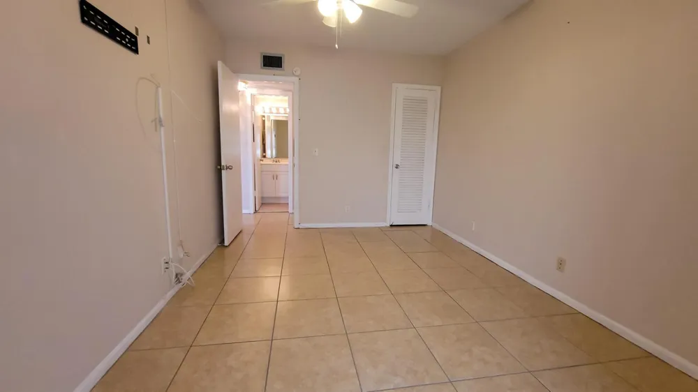 208 EASTHAMPTON I West Palm Beach, FL 33417