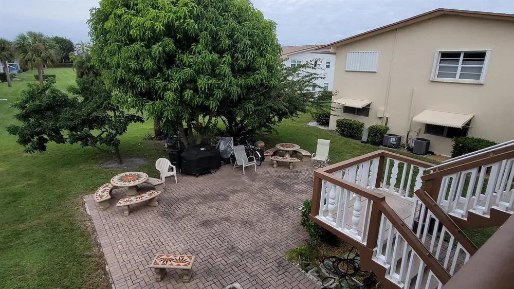 208 EASTHAMPTON I West Palm Beach, FL 33417