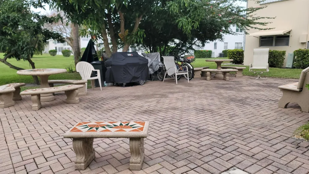 208 EASTHAMPTON I West Palm Beach, FL 33417