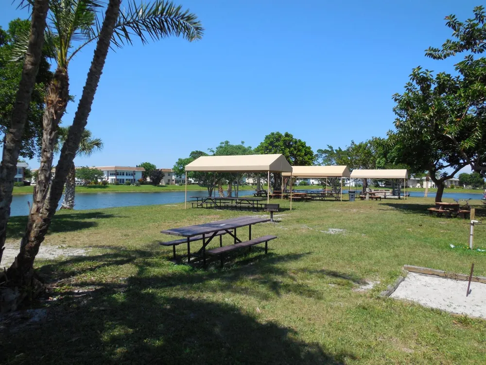 208 EASTHAMPTON I West Palm Beach, FL 33417