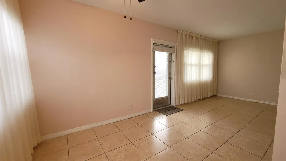 208 EASTHAMPTON I West Palm Beach, FL 33417