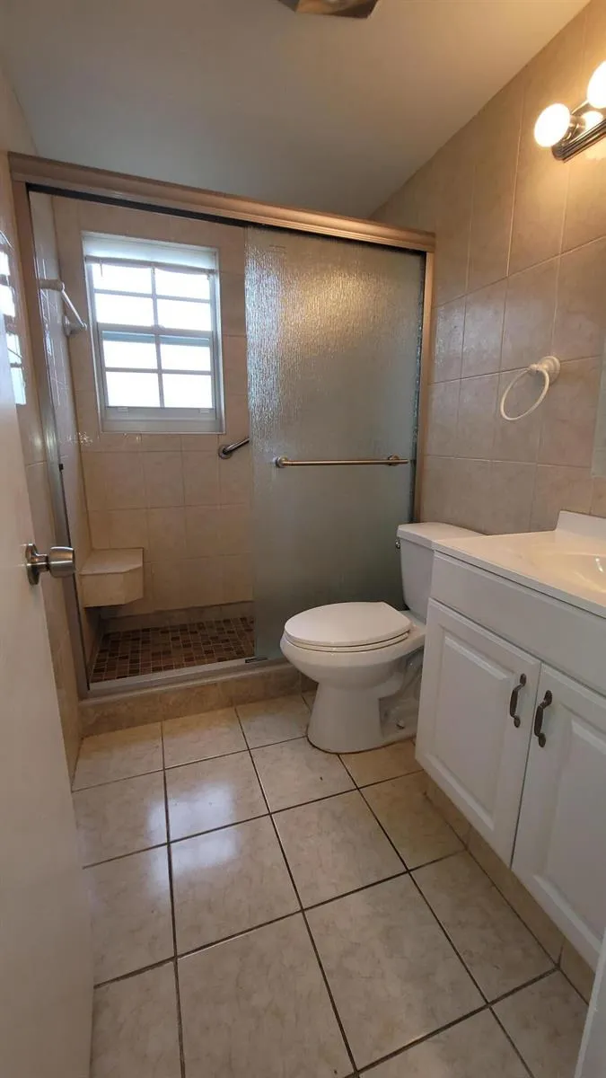 208 EASTHAMPTON I West Palm Beach, FL 33417