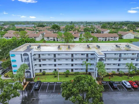 4725 LUCERNE LAKES BOULEVARD E #202