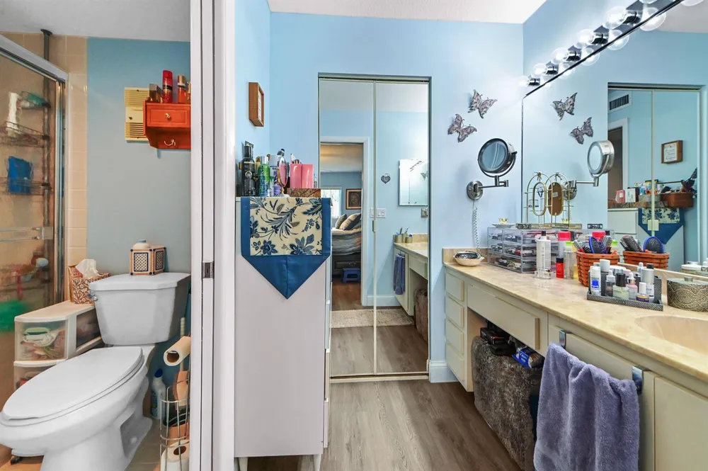 4725 LUCERNE LAKES BOULEVARD E #202 Lake Worth, FL 33467