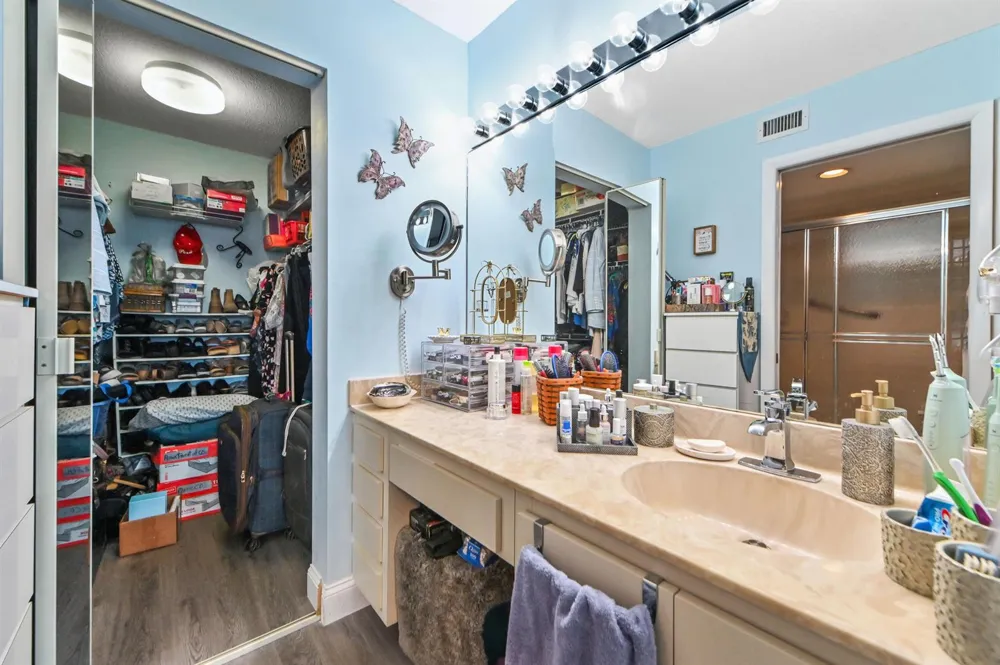 4725 LUCERNE LAKES BOULEVARD E #202 Lake Worth, FL 33467