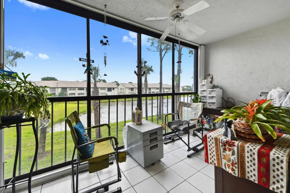 4725 LUCERNE LAKES BOULEVARD E #202 Lake Worth, FL 33467