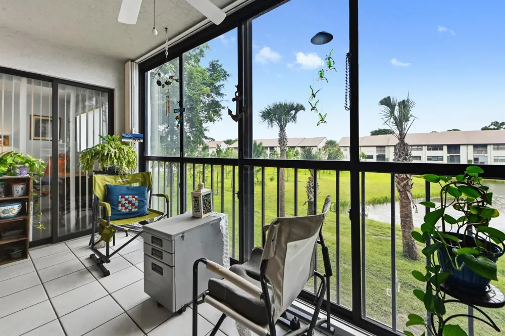 4725 LUCERNE LAKES BOULEVARD E #202 Lake Worth, FL 33467