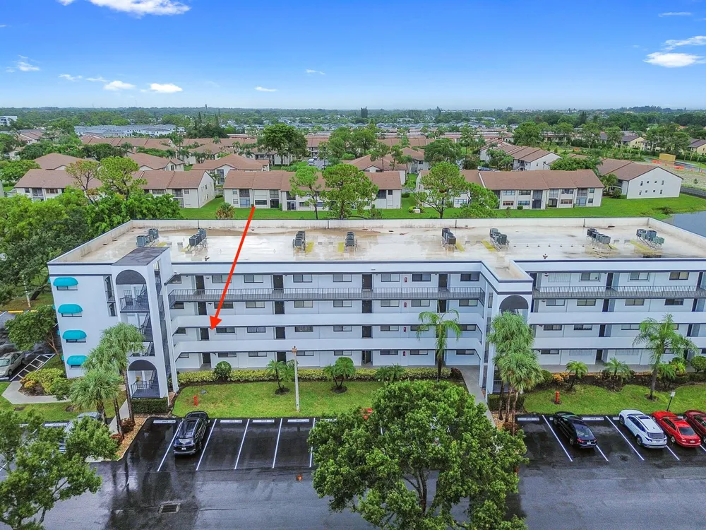 4725 LUCERNE LAKES BOULEVARD E #202 Lake Worth, FL 33467