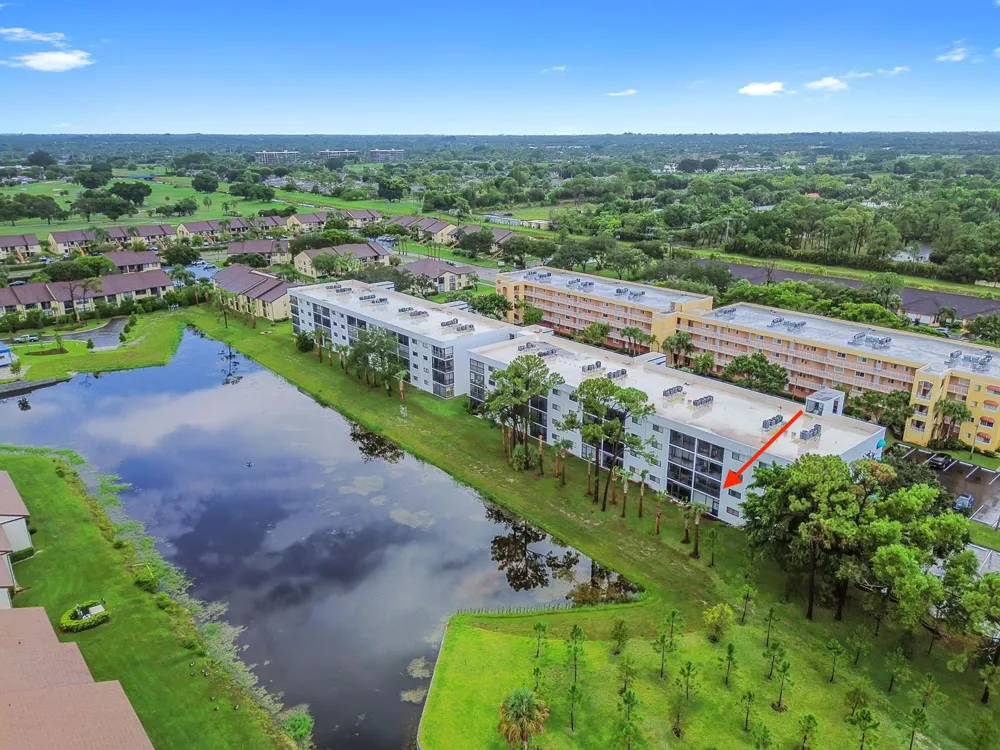 4725 LUCERNE LAKES BOULEVARD E #202 Lake Worth, FL 33467