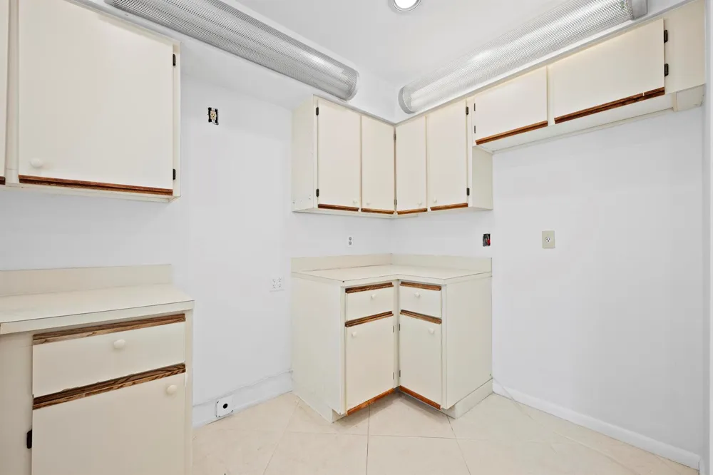 6151 Riverwalk Lane #Unit 8 Jupiter, FL 33458