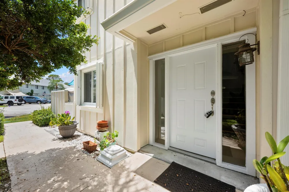 6151 Riverwalk Lane #Unit 8 Jupiter, FL 33458