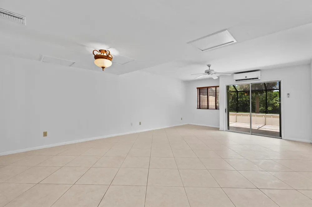 6151 Riverwalk Lane #Unit 8 Jupiter, FL 33458